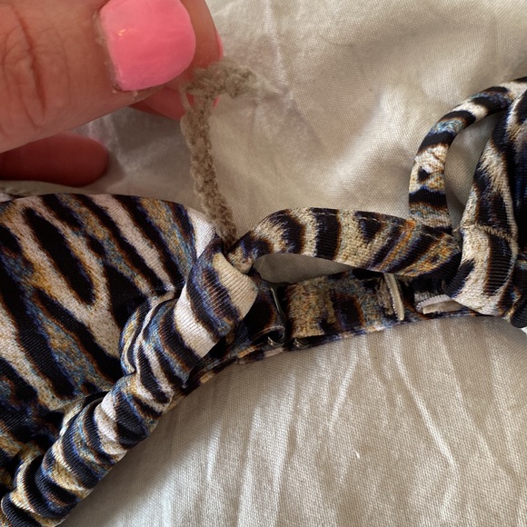 VS triangle bikini top - Picture 4 of 4